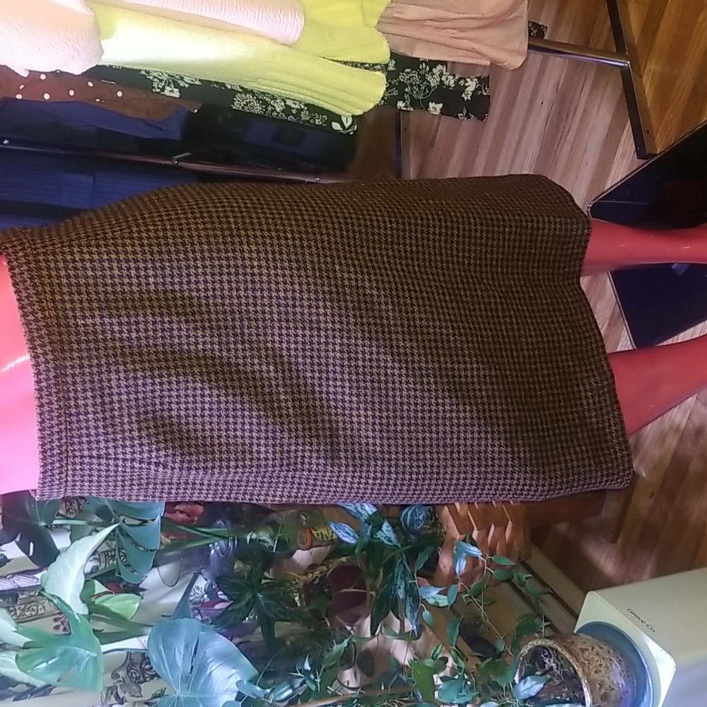 Elegant Houndstooth A-Line Skirt